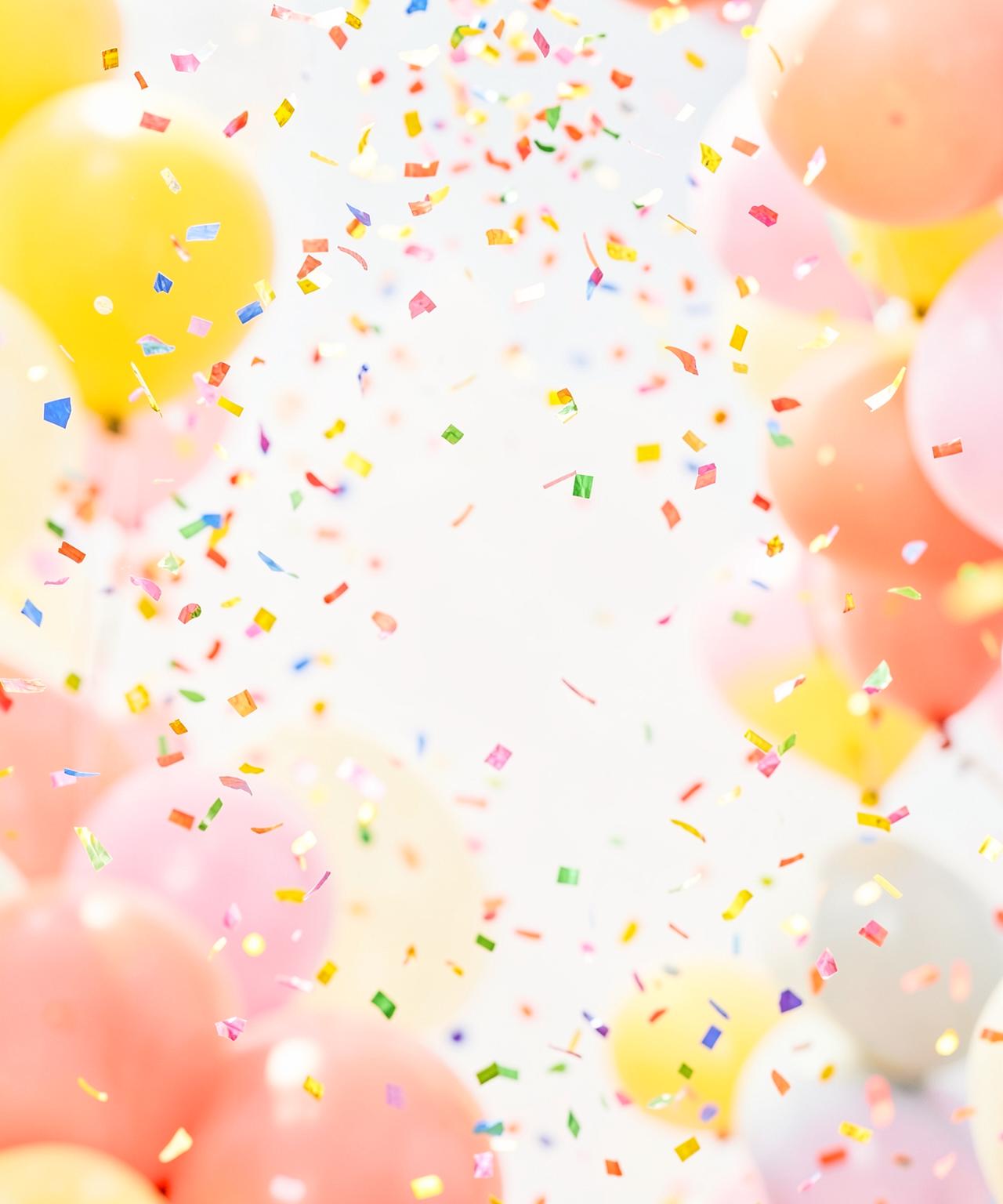 Model invitație aniversare online Confetti & Culoare